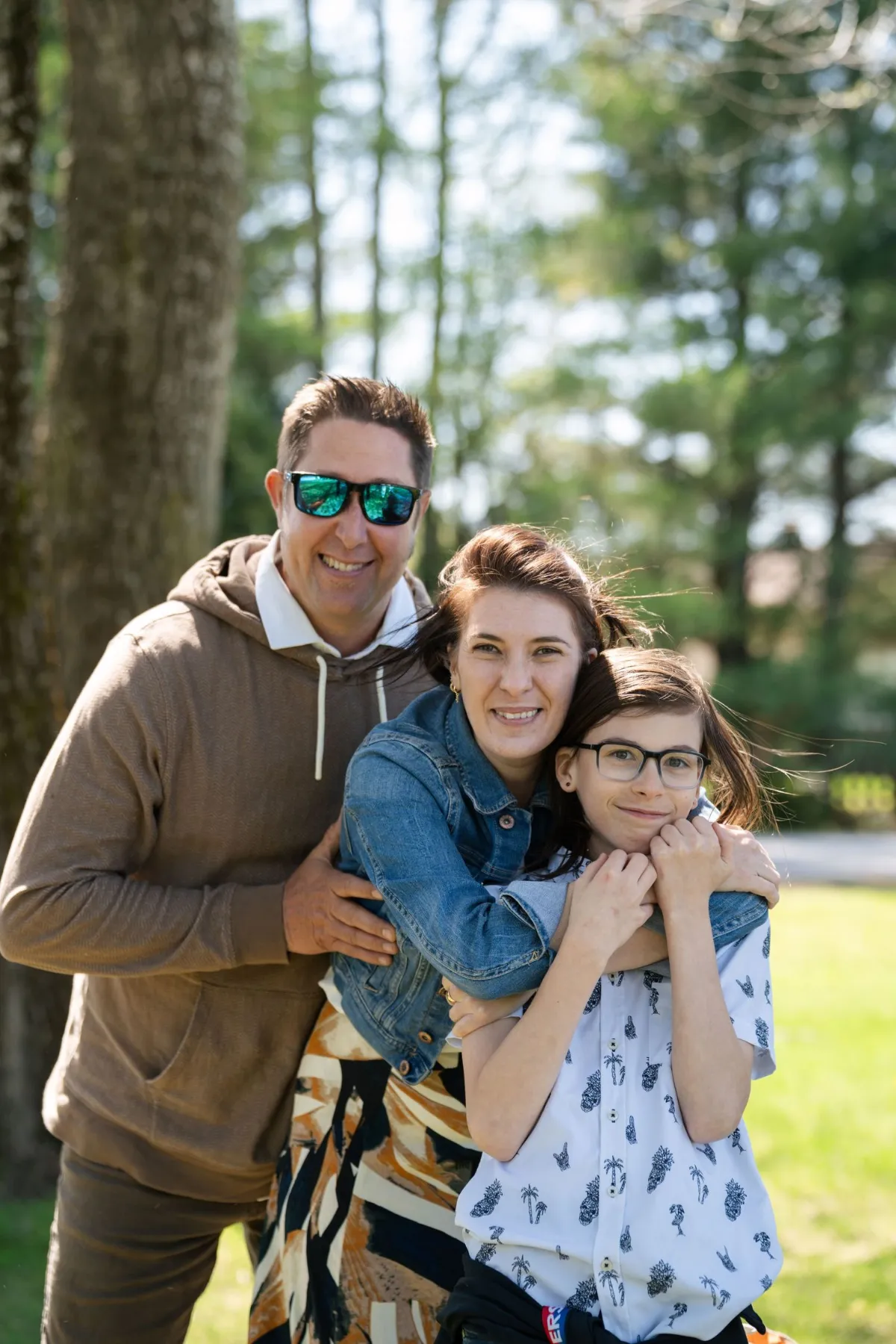 Portrait de famille en forêt dans Lanaudière